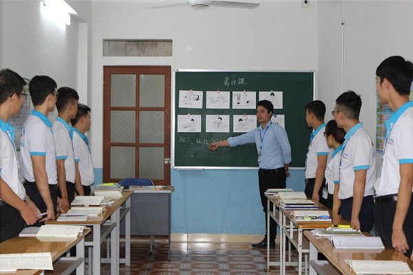 (Hình 15: Giờ học của giáo viên Việt Nam dạy tiếng Nhật Bản của công ty PITSCO)